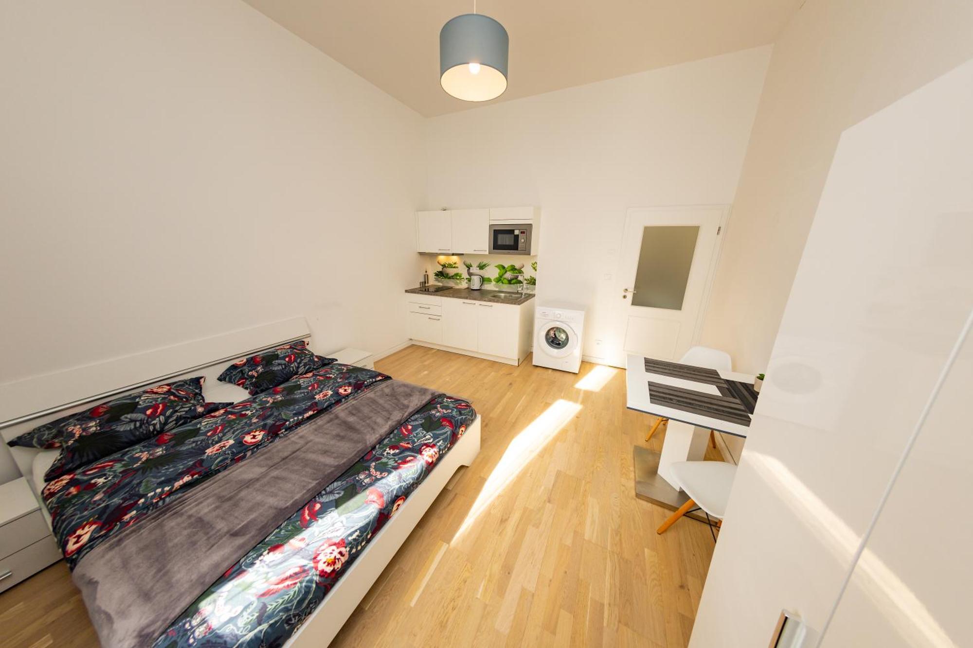 Wenceslas Square Apartment Прага Екстер'єр фото