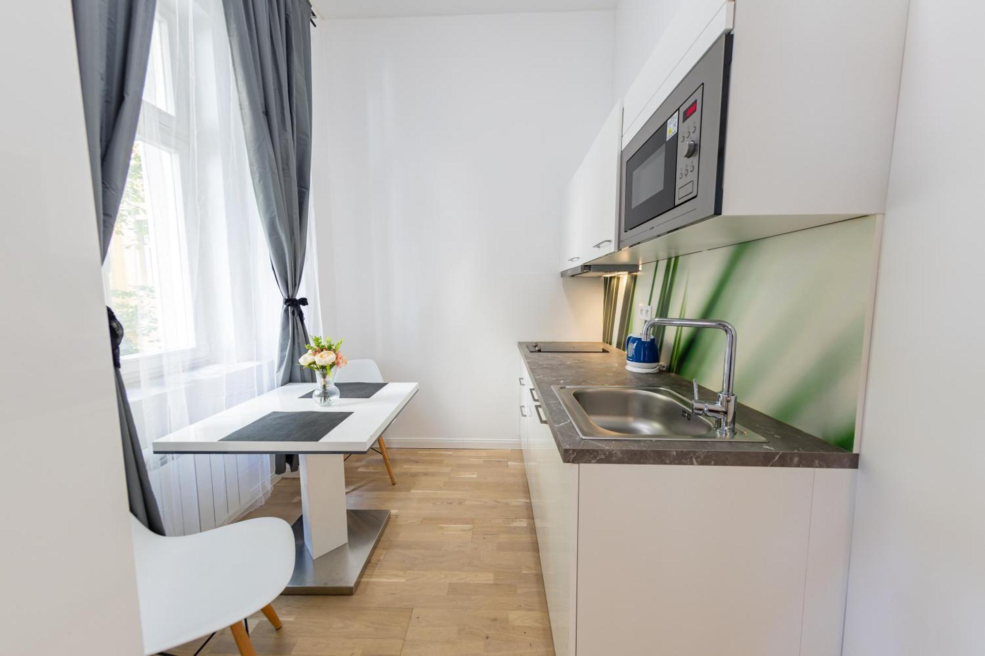 Wenceslas Square Apartment Прага Екстер'єр фото
