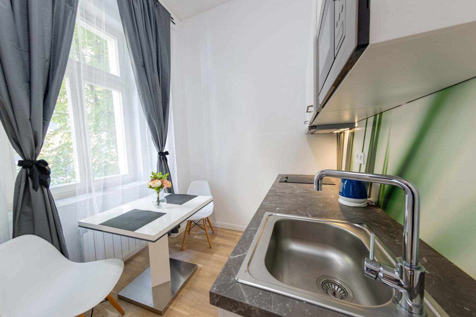 Wenceslas Square Apartment Прага Екстер'єр фото